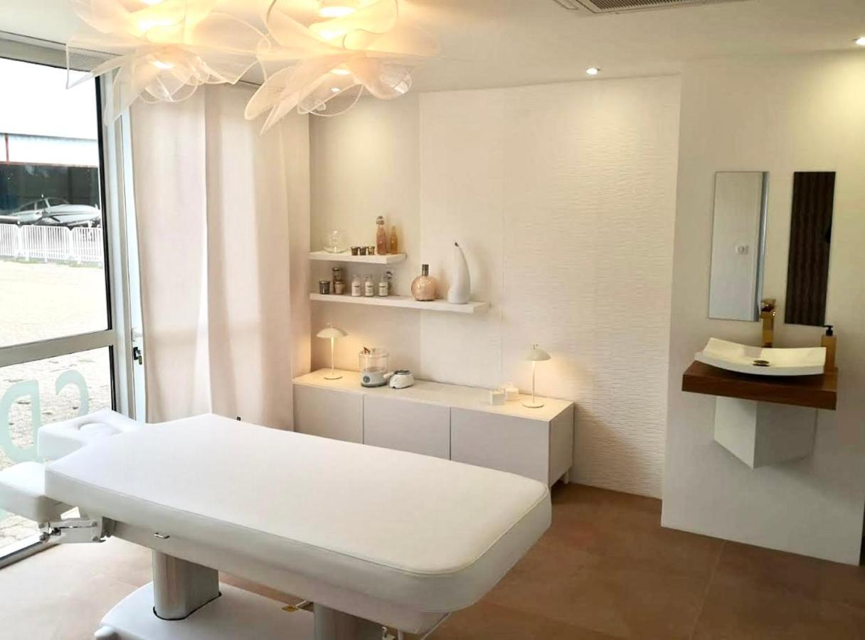 Domaine De Mende Brenoux Suites & Spa Экстерьер фото
