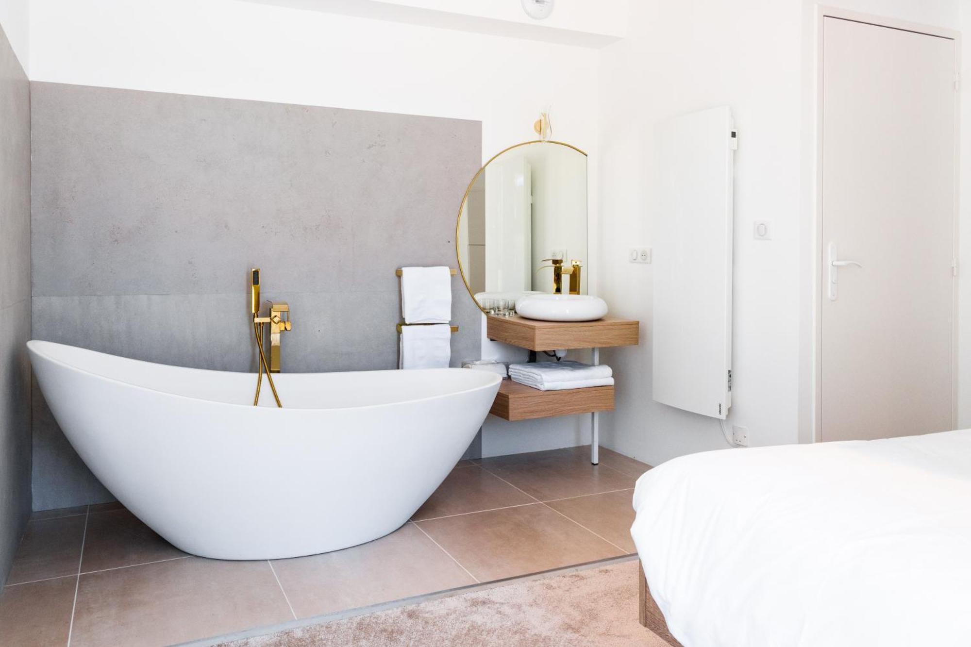 Domaine De Mende Brenoux Suites & Spa Экстерьер фото